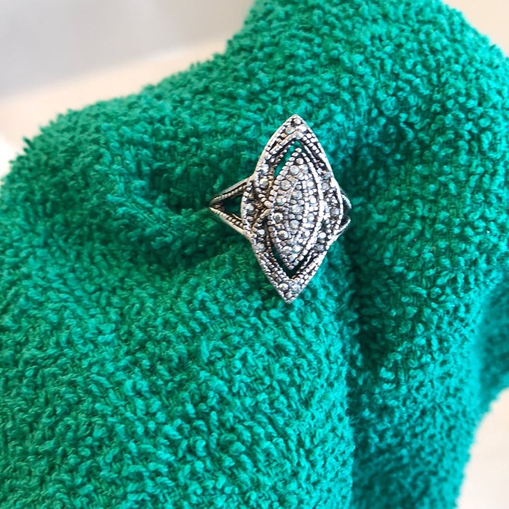 Statement ring! - Picture 3 of 5